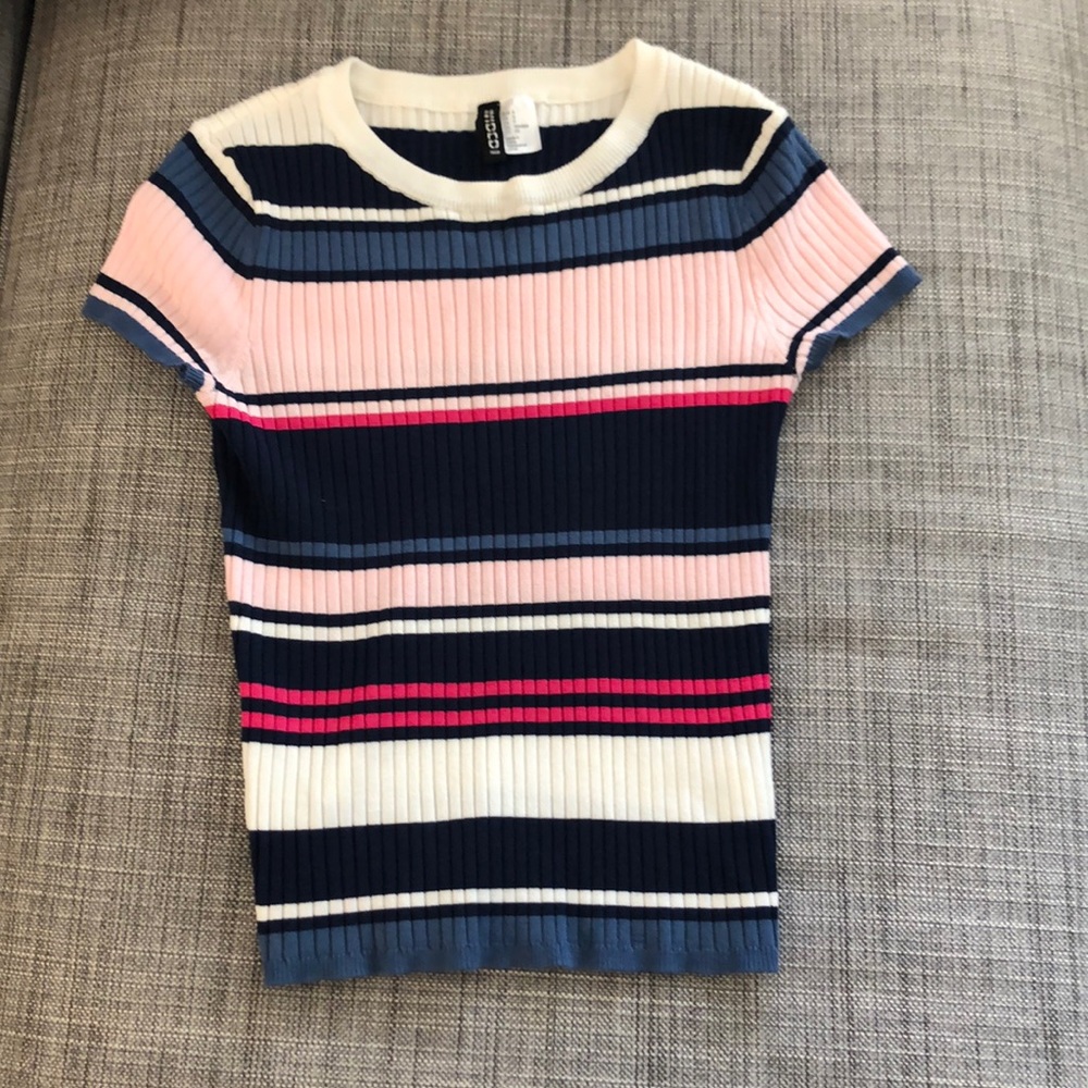H&M short sleeve ribbed sweater top